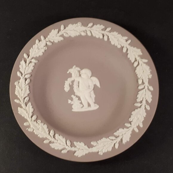 Extremely Rare !!! Wedgwood Jasperware Lilac Plate Dish Cherub - 4 1/2 inch - Picture 1 of 5